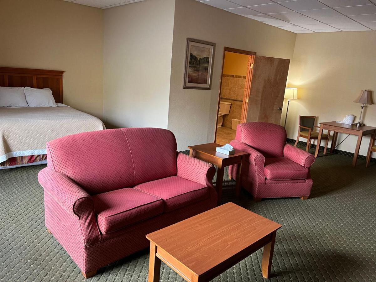 Days Inn & Suites By Wyndham Sutton Flatwoods Экстерьер фото